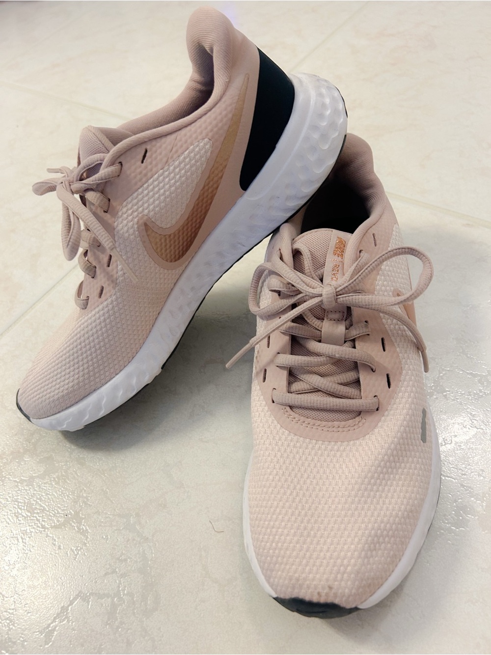 Nike Women's Light Pink & Peach Athletic Running Shoes